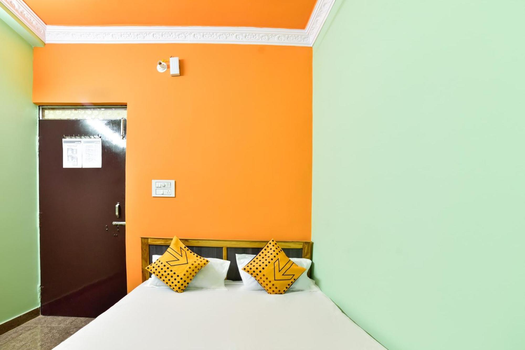 Spot On Devlok Guest House Patna  Extérieur photo