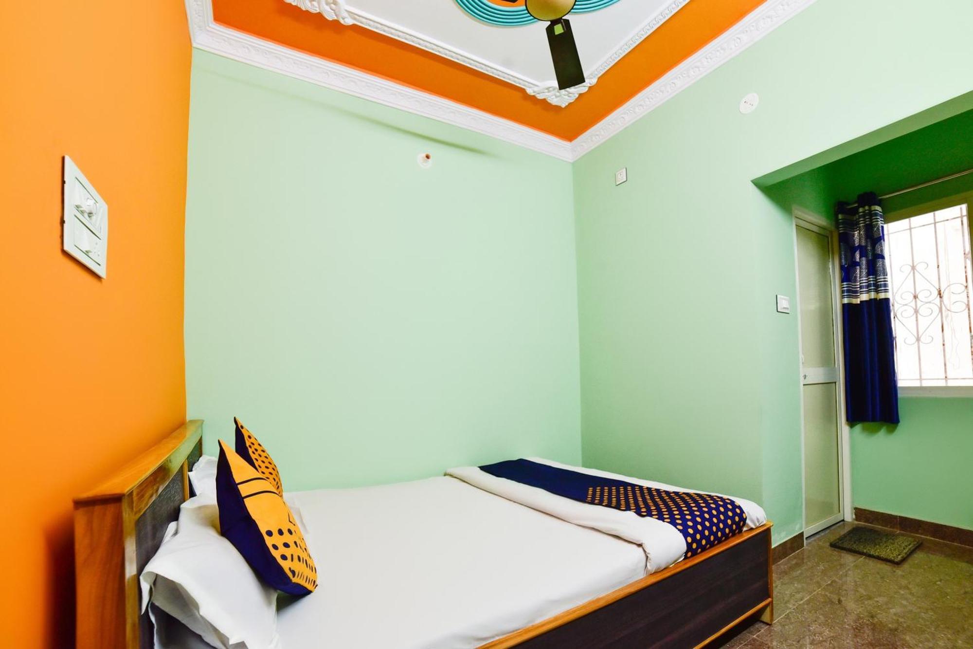 Spot On Devlok Guest House Patna  Extérieur photo
